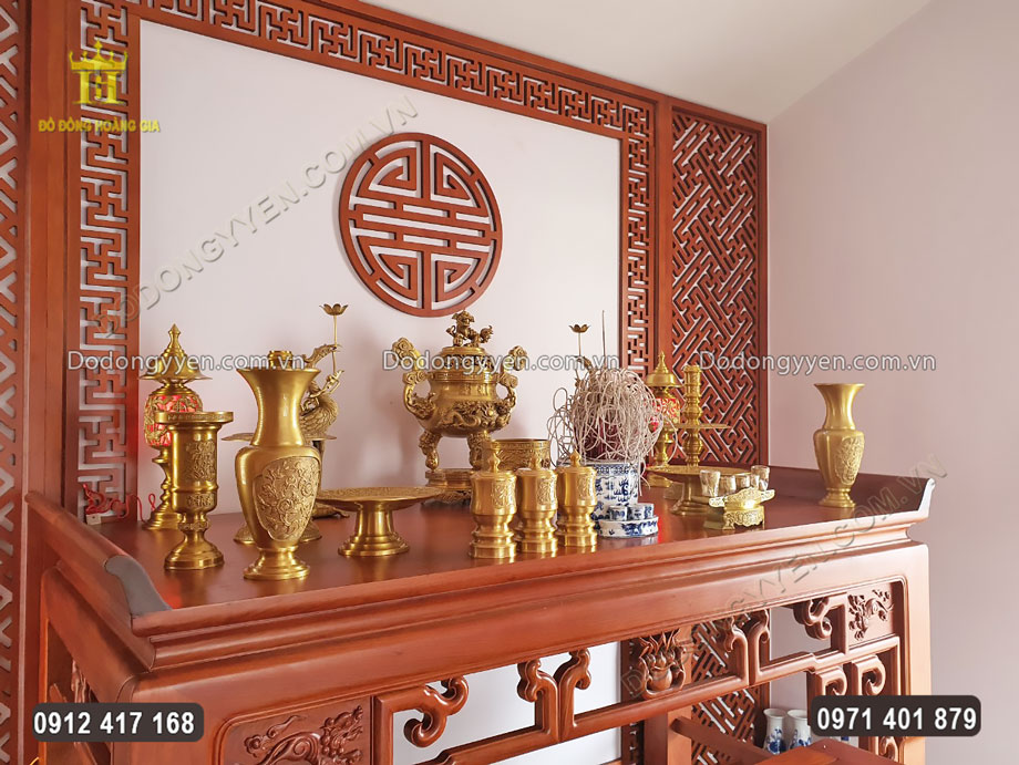 Đồ đồng Ho&agrave;ng Gia - địa chỉ tin cậy mua bộ đồ thờ bằng đồng